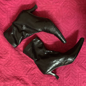 Ursula Macsaro Stretch Booties W/ Decorative Etch